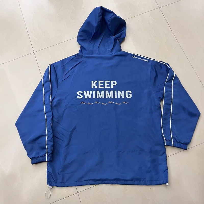 Kpop Keep Swimming Print Reißv – Windbreaker Anime Merchandise Bewertung und Preis